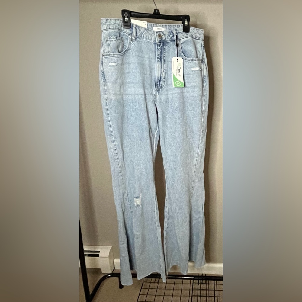 Forever 21- high rise- Flare - size 30